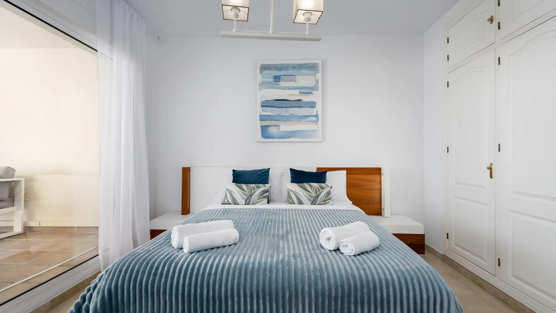 Lägenhet Right On The Beach - 4Br Seaview Estepona