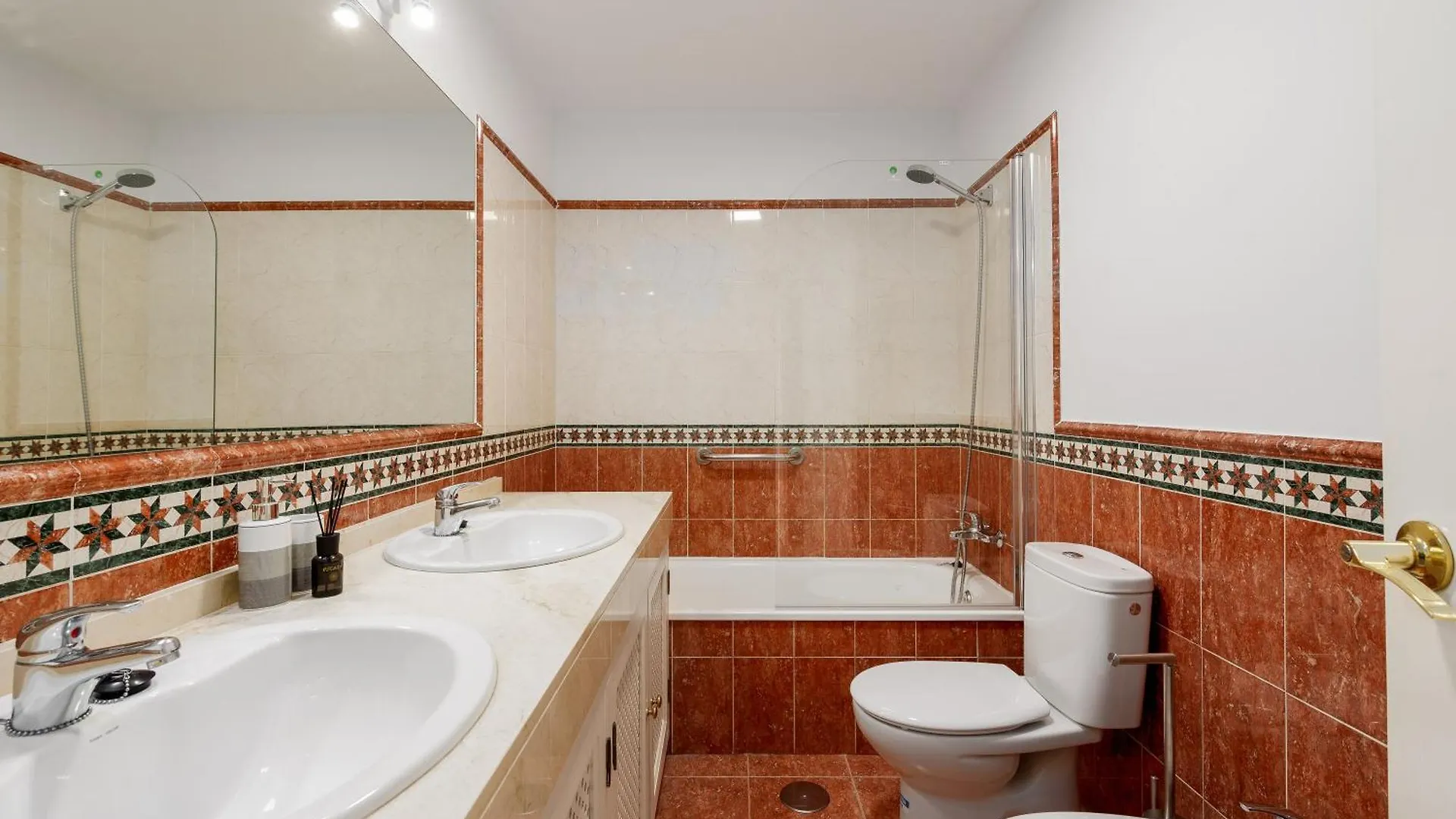 Right On The Beach - 4Br Seaview Estepona Spanien