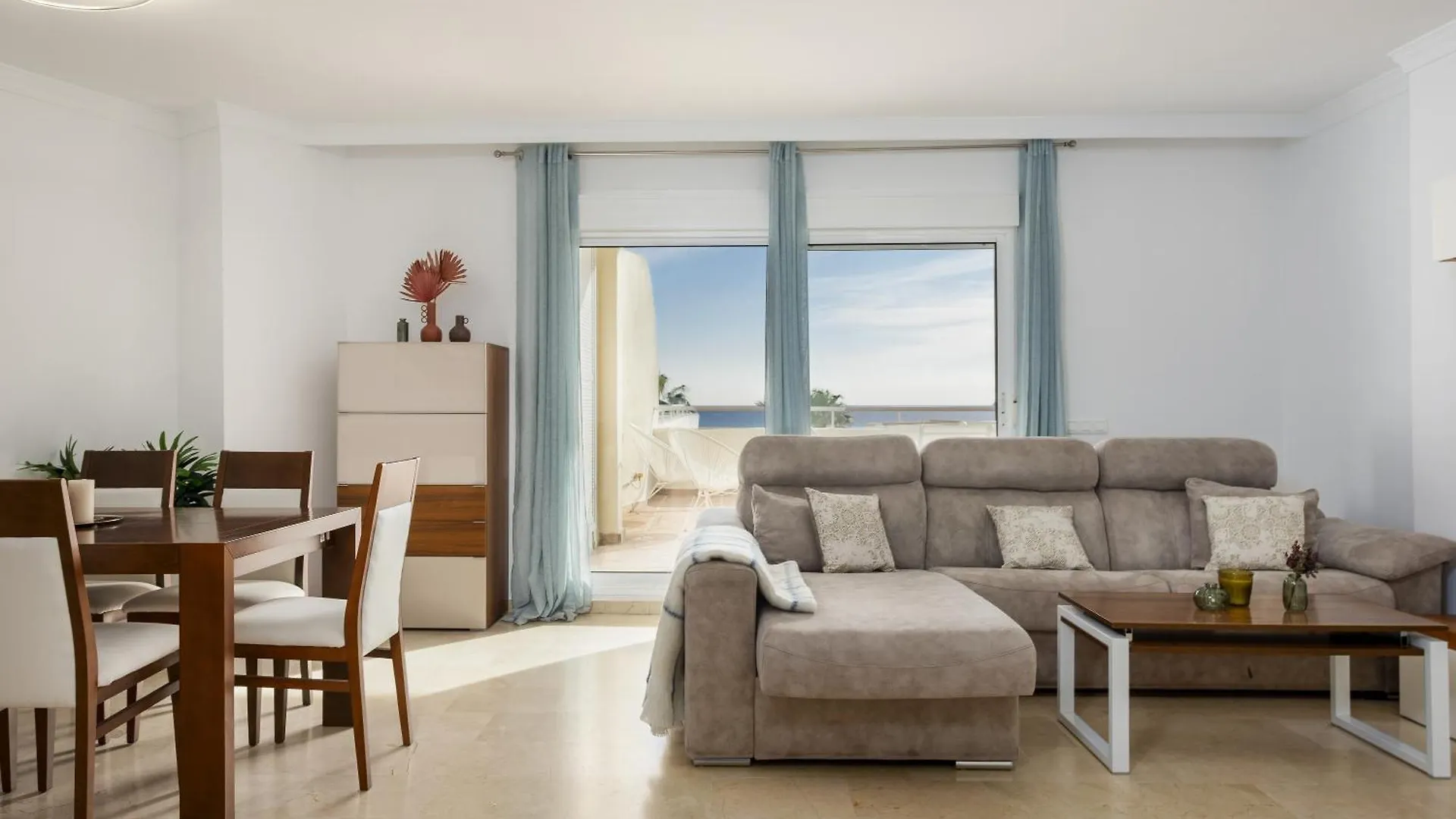 Right On The Beach - 4Br Seaview Estepona Spanien